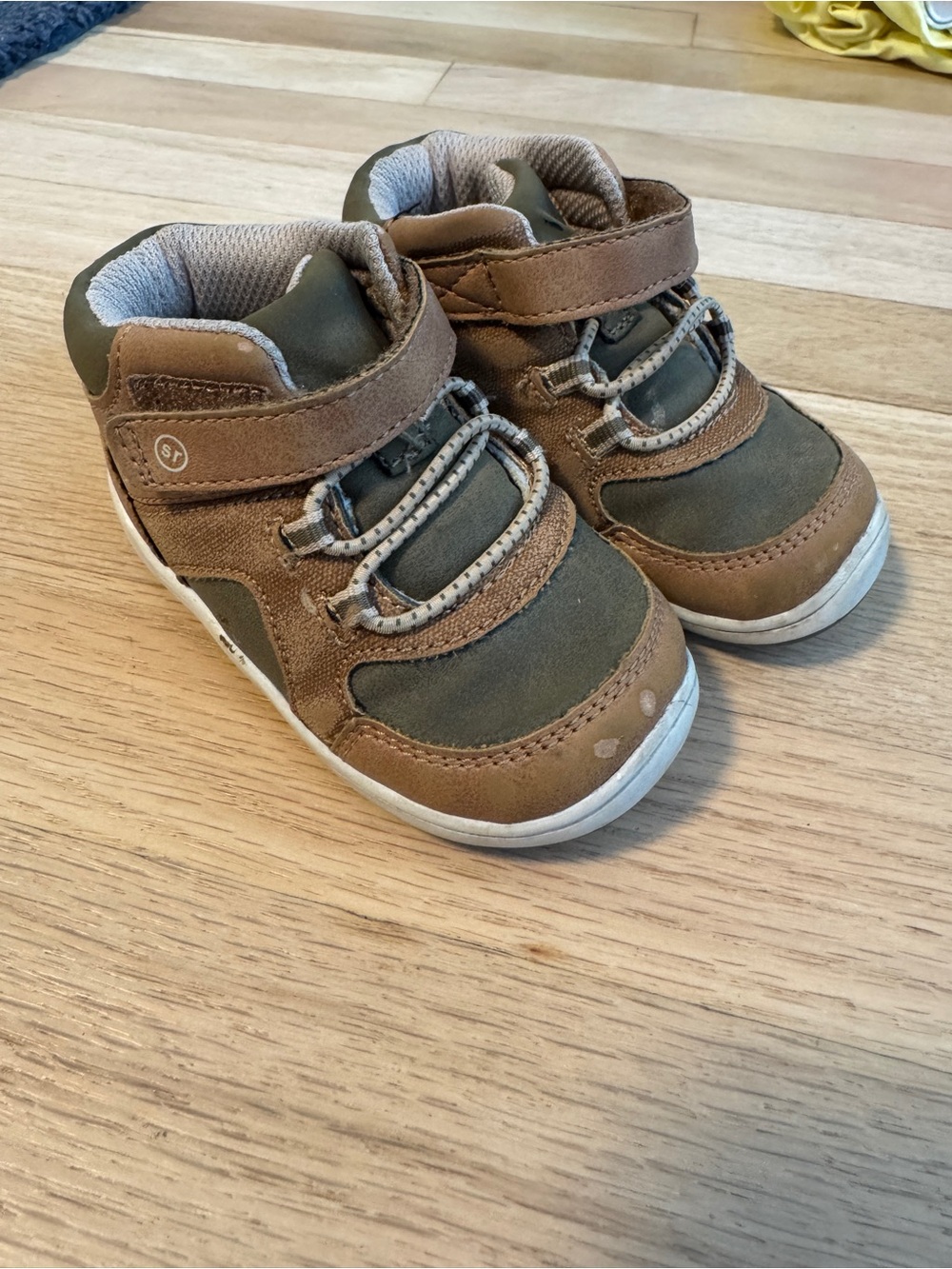 Stride Rite Brown and Olive Green Toddler Hook-and-Loop Boots
